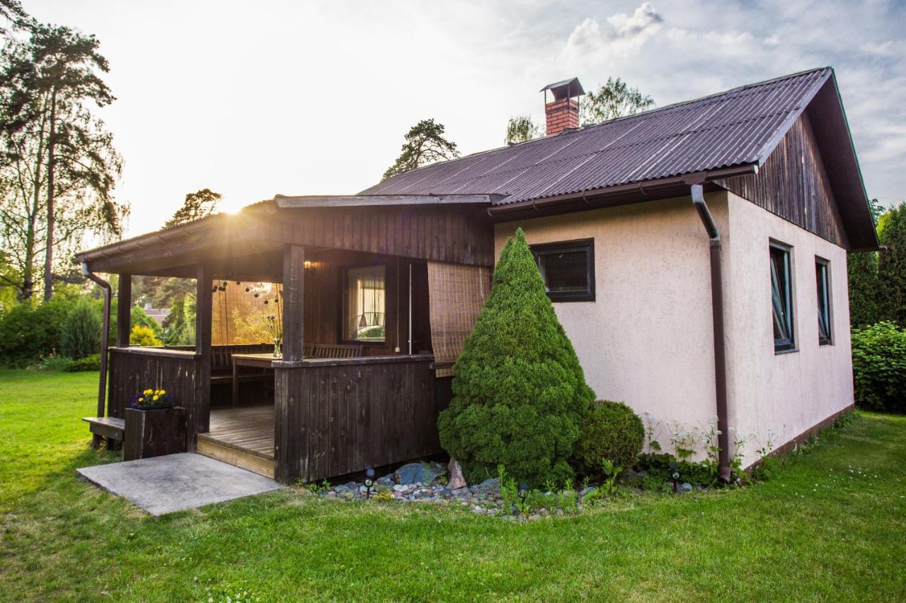 Guest House Baltas Dujas Saulkrasti Exterior photo